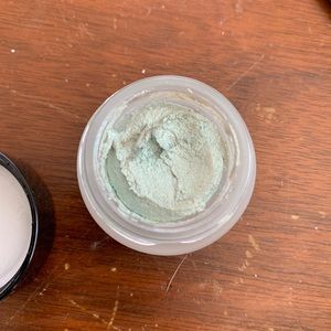 Younique splurge shadow color charming